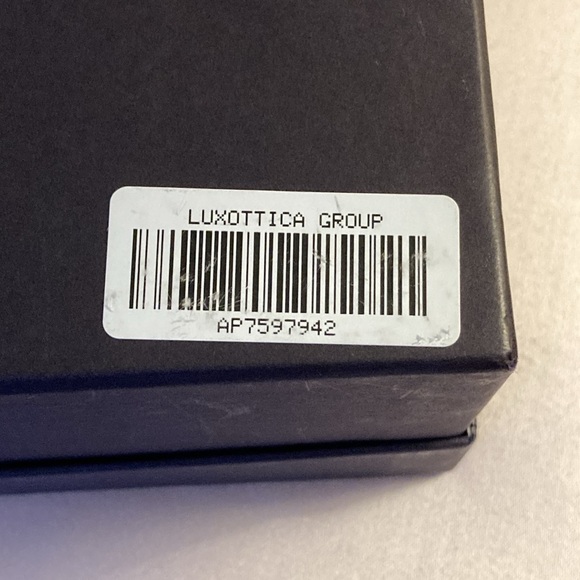 ⭐️HOST PICK⭐️ NWOT - Authentic Vintage PRADA LUXOTTICA Tortoise-Shell Sunglasses - Picture 10 of 16